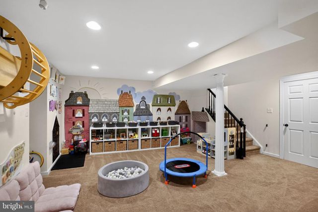 4196 MILADIES LN, Doylestown, PA 18902
