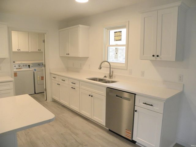 752 W Thornridge Way, Spencer, IN 47460