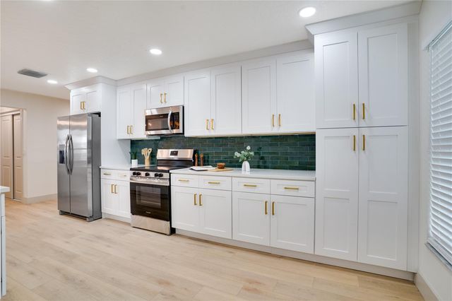 7811 47TH STREET N, Pinellas Park, FL 33781