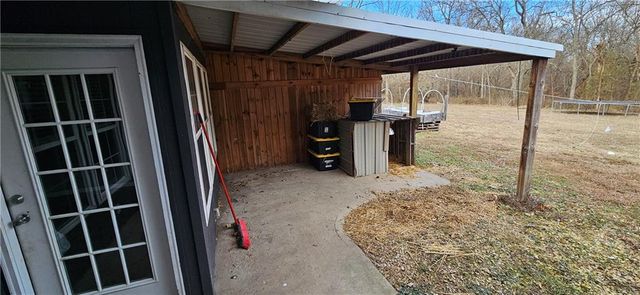 884 SW County Road Zz Highway, Garden City, MO 64747