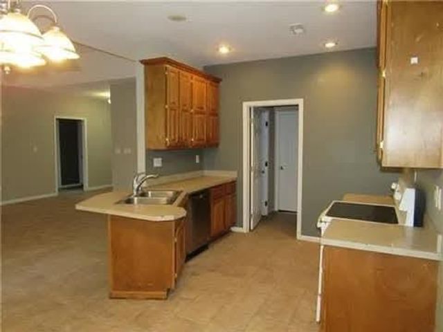 884 SW County Road Zz Highway, Garden City, MO 64747