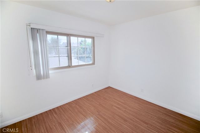 6951 Simpson Avenue 12, North Hollywood, CA 91605