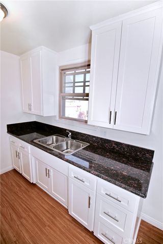 6951 Simpson Avenue 12, North Hollywood, CA 91605