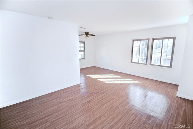 6951 Simpson Avenue 12, North Hollywood, CA 91605