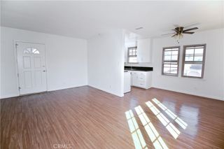 6951 Simpson Avenue 12, North Hollywood, CA 91605