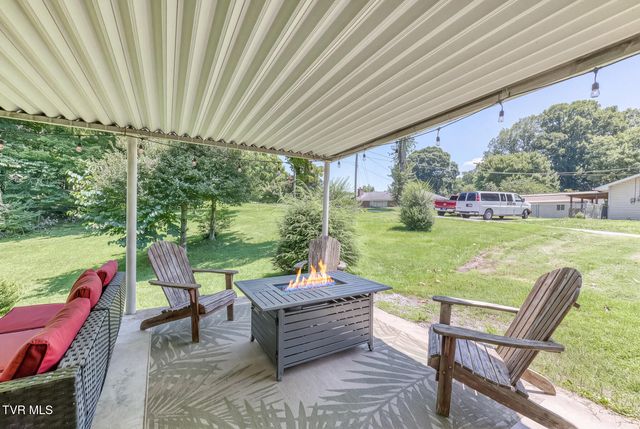 722 Rose Lane, Mount Carmel, TN 37645