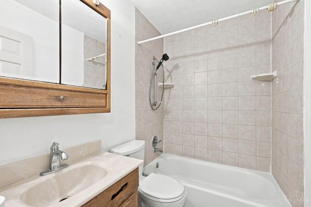 3385 Greenwich Drive, Fairfield, OH 45011