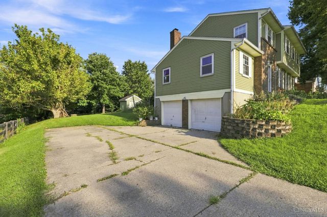 3385 Greenwich Drive, Fairfield, OH 45011