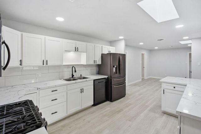 3615 Rosedale Street, Houston, TX 77004