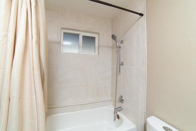 5438 W Sample Avenue, Fresno, CA 93722