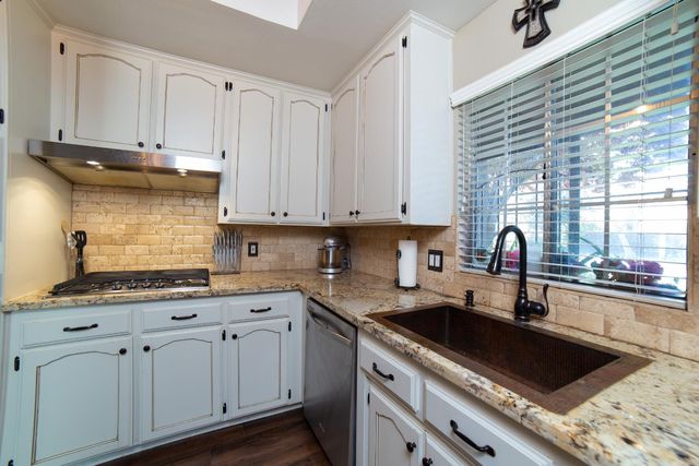 5438 W Sample Avenue, Fresno, CA 93722