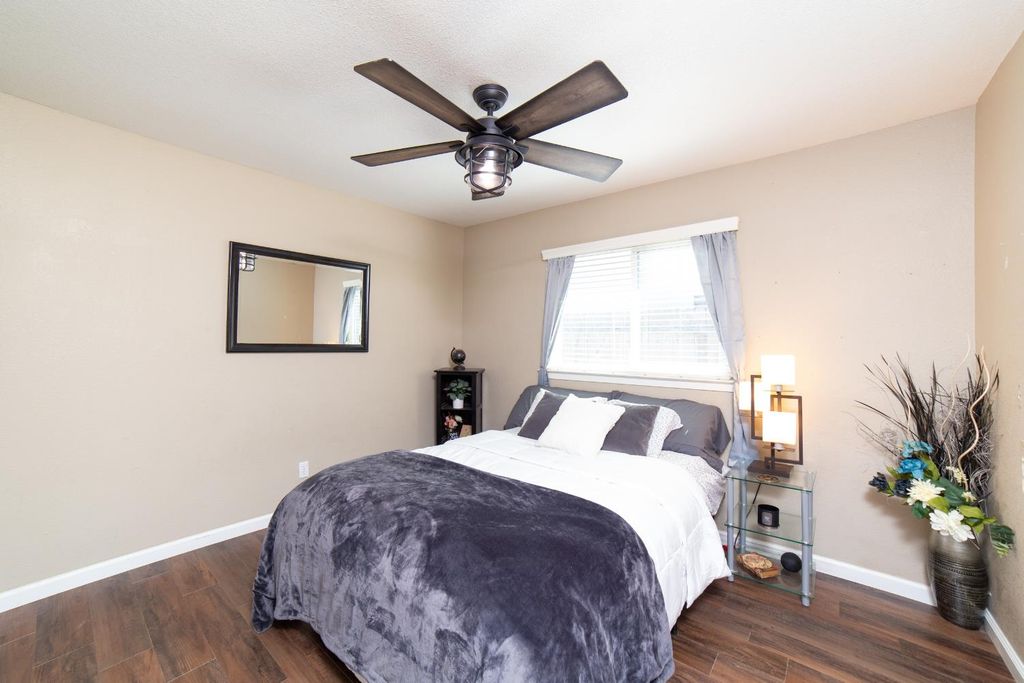 Image 17 of property listing at 5438 W Sample Avenue, Fresno, CA 93722