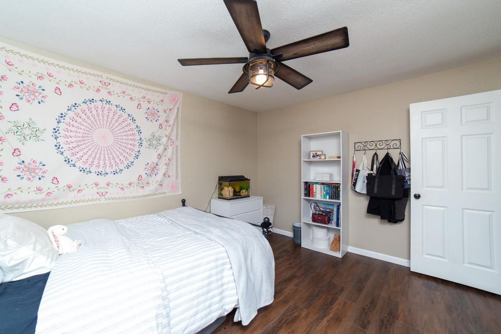 Image 20 of property listing at 5438 W Sample Avenue, Fresno, CA 93722