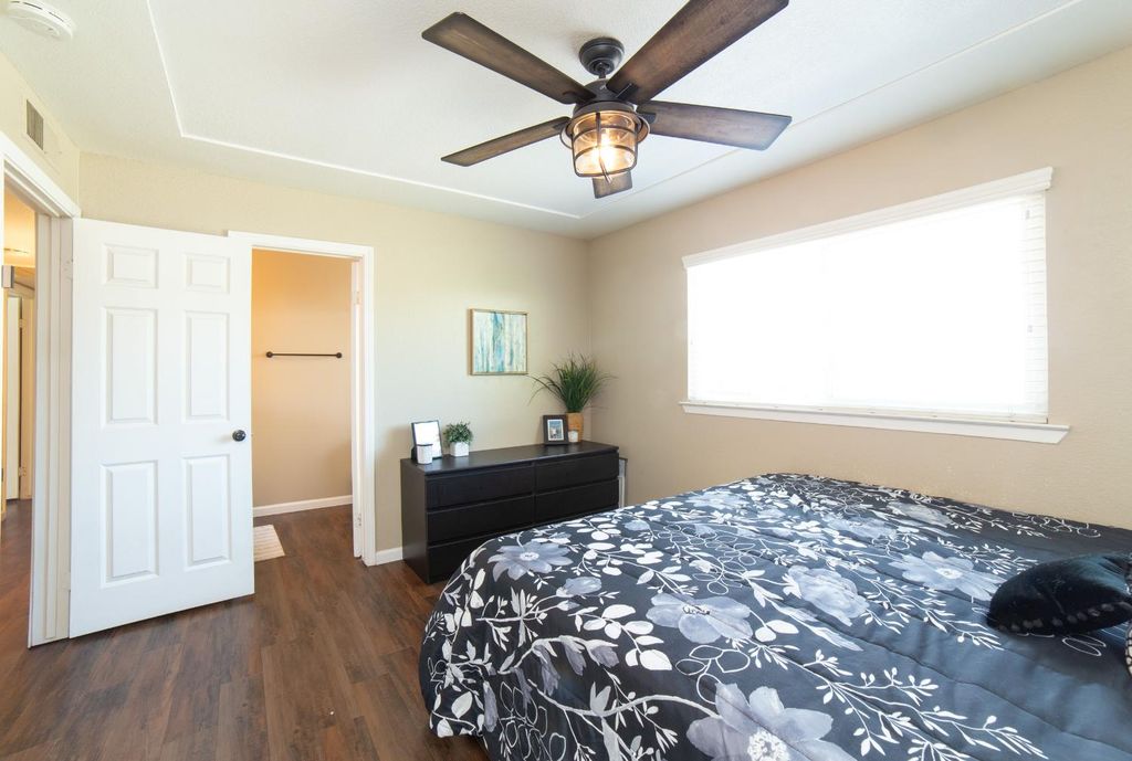 Image 25 of property listing at 5438 W Sample Avenue, Fresno, CA 93722