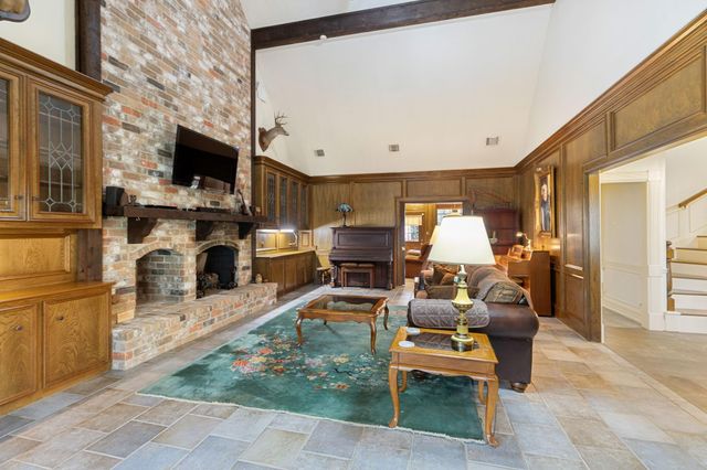 6719 Walton Heath Drive, Houston, TX 77069
