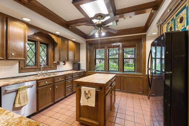 6719 Walton Heath Drive, Houston, TX 77069