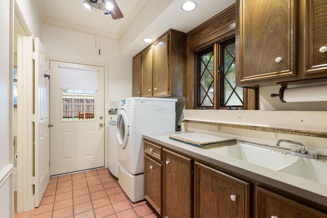6719 Walton Heath Drive, Houston, TX 77069