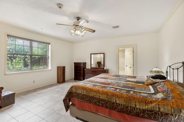 6719 Walton Heath Drive, Houston, TX 77069