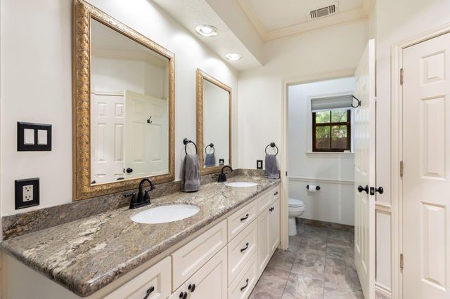 6719 Walton Heath Drive, Houston, TX 77069