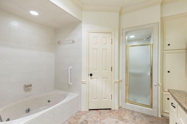 6719 Walton Heath Drive, Houston, TX 77069
