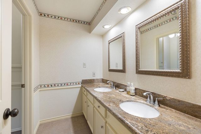 6719 Walton Heath Drive, Houston, TX 77069