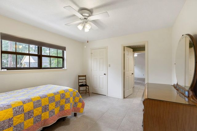 6719 Walton Heath Drive, Houston, TX 77069