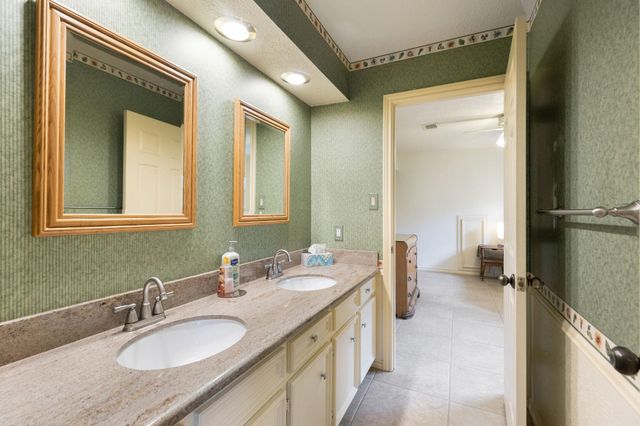 6719 Walton Heath Drive, Houston, TX 77069