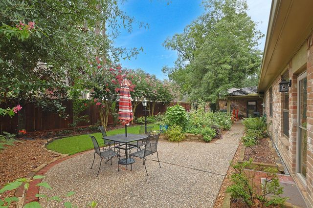 6719 Walton Heath Drive, Houston, TX 77069