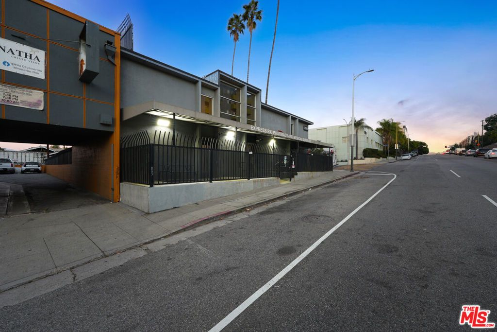 2503 Beverly Boulevard, Los Angeles, CA 90057 — photo 2
