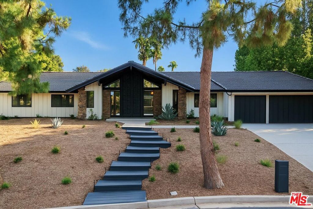 1920 Yucca Avenue, Fullerton, CA 92835