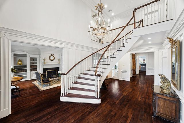 2249 Pelham Drive, Houston, TX 77019