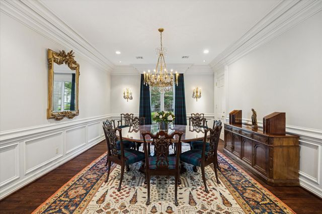 2249 Pelham Drive, Houston, TX 77019