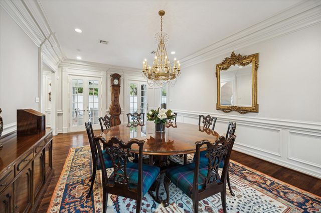 2249 Pelham Drive, Houston, TX 77019