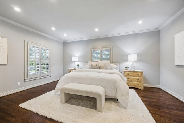 2249 Pelham Drive, Houston, TX 77019