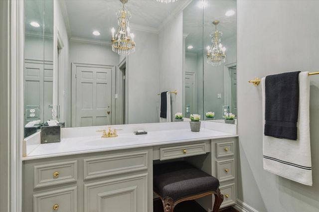 2249 Pelham Drive, Houston, TX 77019