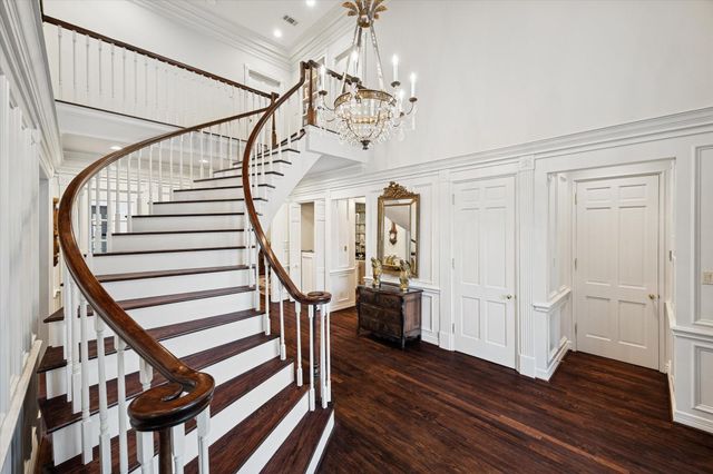 2249 Pelham Drive, Houston, TX 77019
