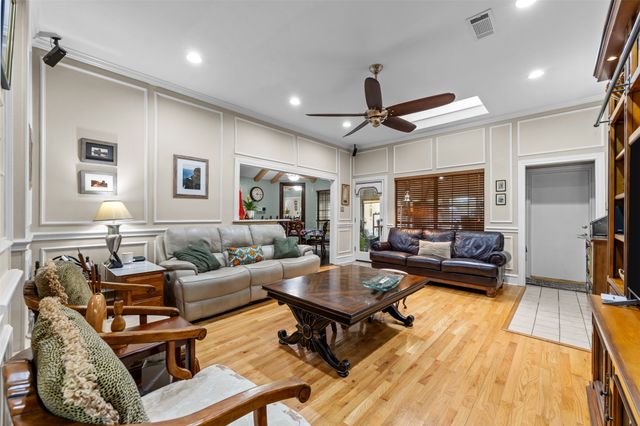 809 Shady Creek Drive, Kennedale, TX 76060