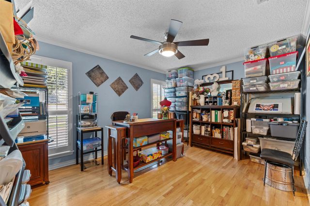 809 Shady Creek Drive, Kennedale, TX 76060