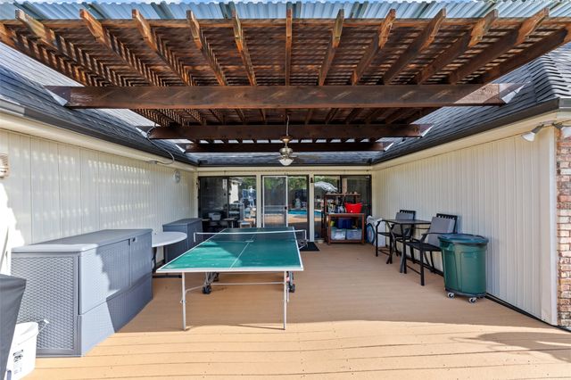 809 Shady Creek Drive, Kennedale, TX 76060