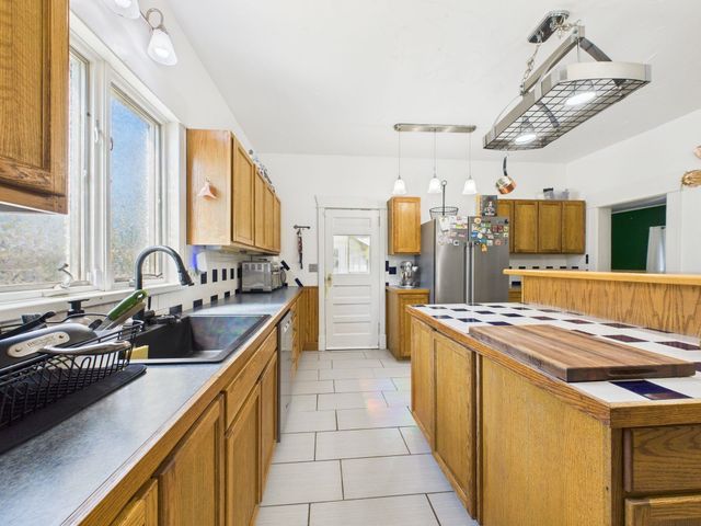 321 E 10th St, Wellington, KS 67152