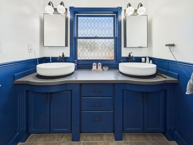 321 E 10th St, Wellington, KS 67152