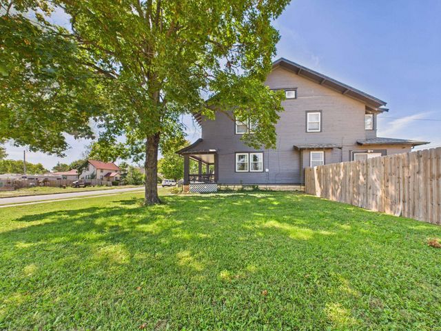 321 E 10th St, Wellington, KS 67152