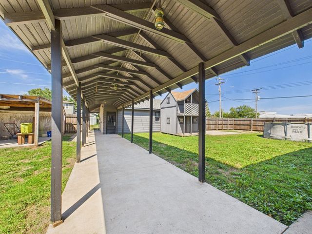 321 E 10th St, Wellington, KS 67152