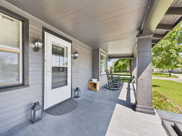 321 E 10th St, Wellington, KS 67152