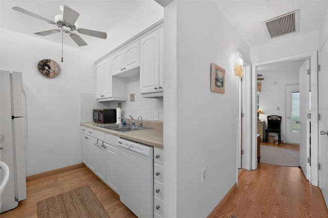 8320 112TH STREET 208, Seminole, FL 33772