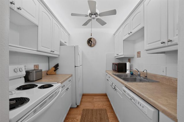 8320 112TH STREET 208, Seminole, FL 33772