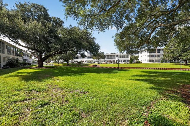 8320 112TH STREET 208, Seminole, FL 33772