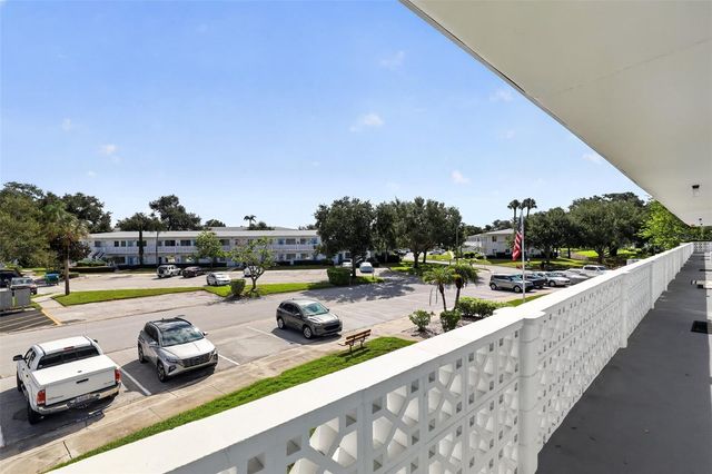 8320 112TH STREET 208, Seminole, FL 33772