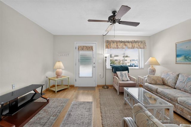 8320 112TH STREET 208, Seminole, FL 33772