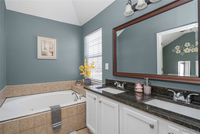 5860 PINELEAF Drive, Millbrook, AL 36054